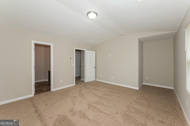 Building Photo - 411 Erin Ct