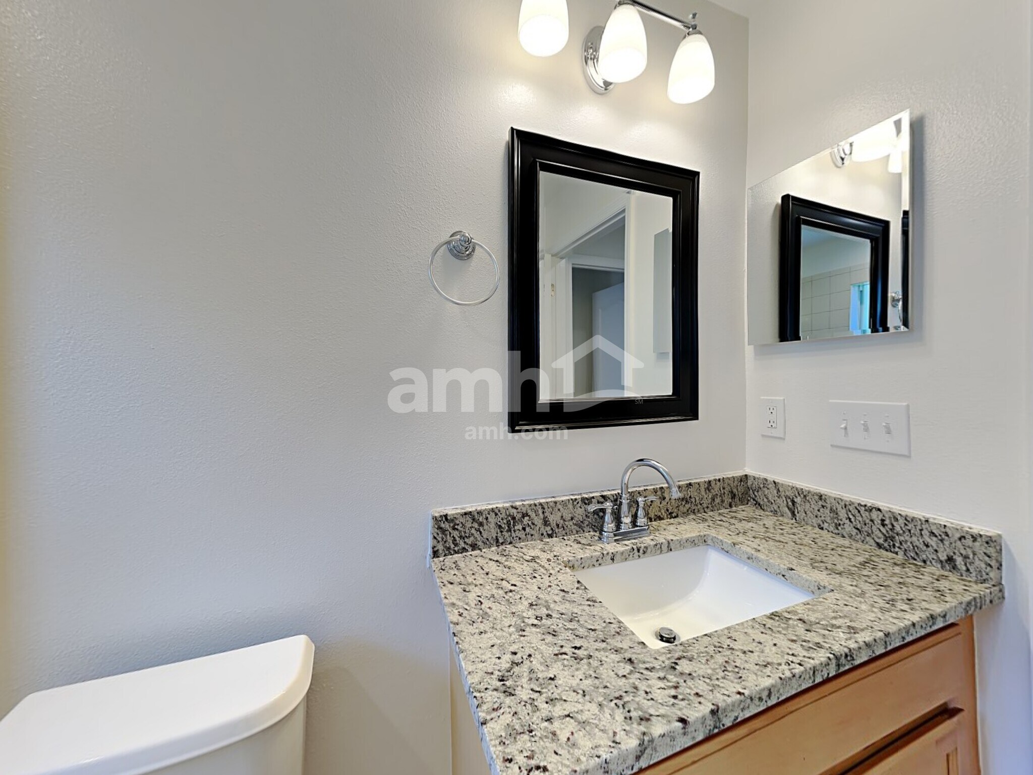 Building Photo - 927 Windton Oak Dr