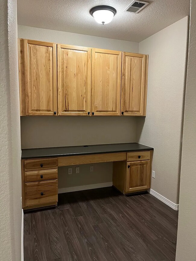 Building Photo - 15455 Canyon Rim Dr