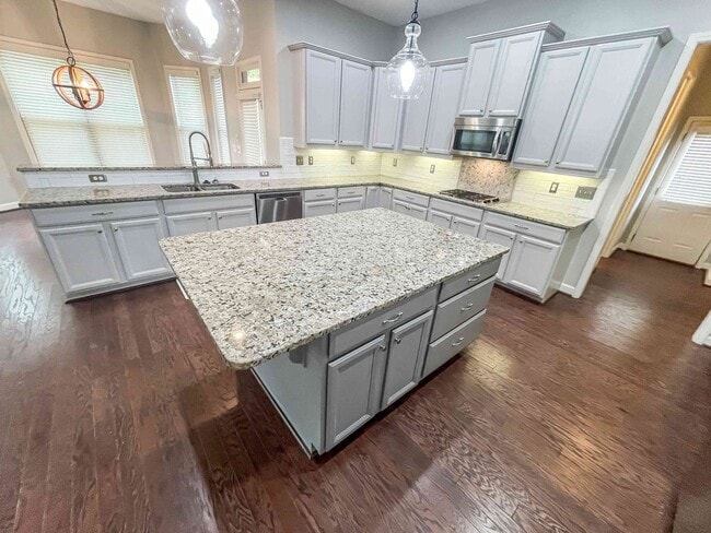 Building Photo - Kennesaw 4BR/3.5BA, Over 3700', 3-Car Garage