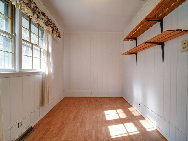 Building Photo - 3 Bedroom/3 Bath home for rent