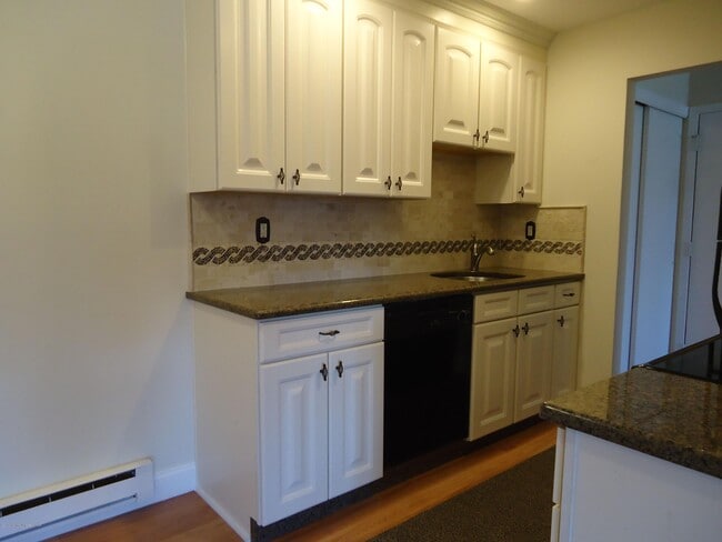 Building Photo - 142 Cross Slope Ct