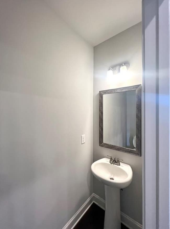 Building Photo - 3229 Weyhill Trl