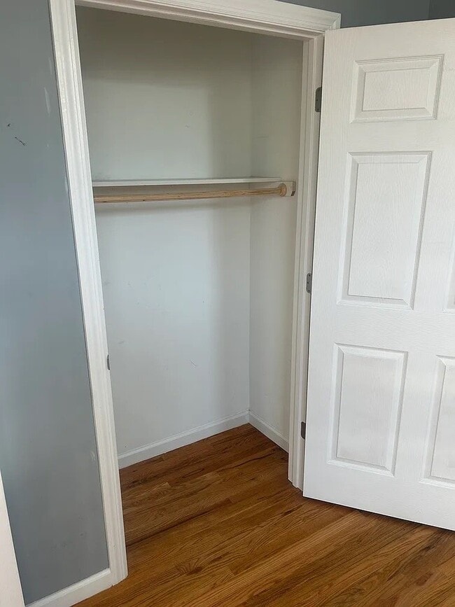 Building Photo - 231 Dayton Ave