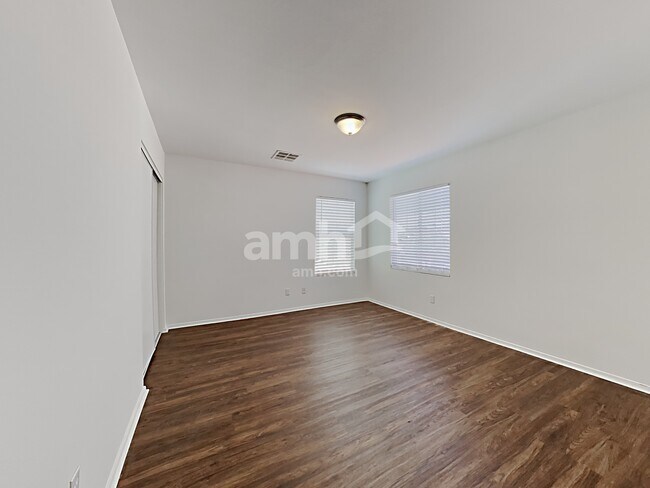 Building Photo - 9055 Hunting Arrow St