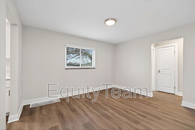 Building Photo - 405 Home Ave