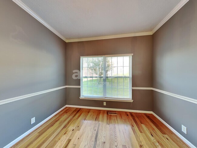 Building Photo - 7041 Calderwood Dr