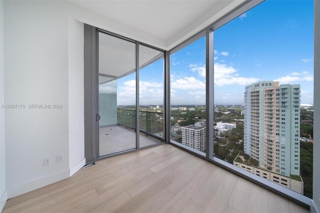 Building Photo - 175 SE 25th Rd