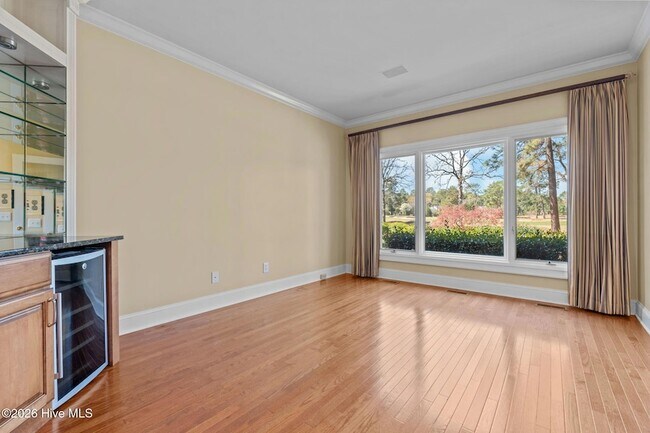 Building Photo - 50 Oak Meadow Rd