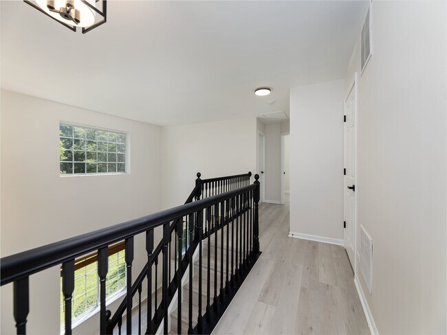Building Photo - 311 Abington Woods Dr