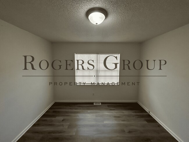 Building Photo - #450 - 607-609 Hicks Mill Rd Duplex