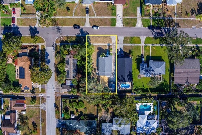 Building Photo - 4642 7th Ave N