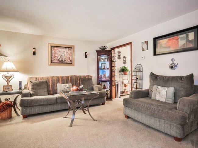 Interior Photo - Hudson Ridge