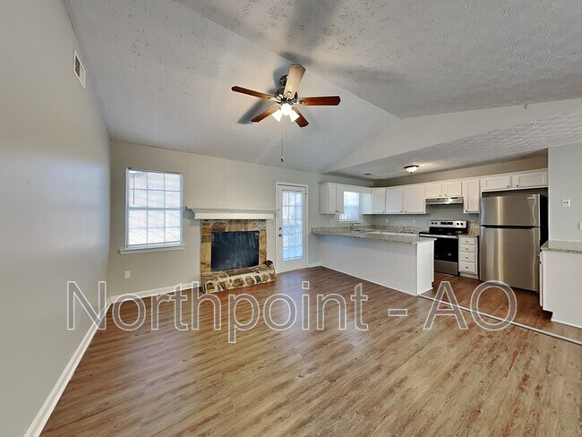 Building Photo - 375 Mountainview Dr