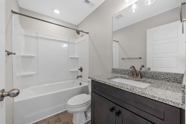 Building Photo - Pet Friendly Three Bedroom!