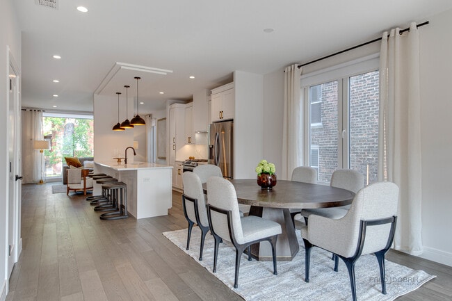 Building Photo - 1304 N Lawndale Ave