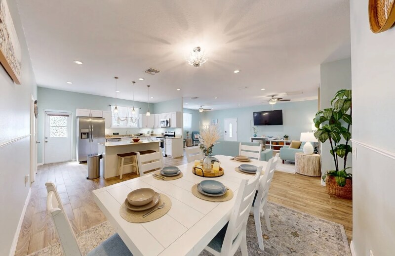 Building Photo - 8995 82nd Avenue N