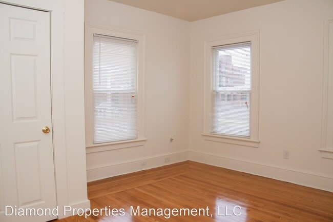 Building Photo - 4 br, 1.5 bath House - 266 Peck Street