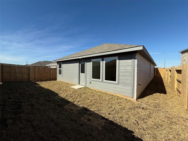 Building Photo - 26707 Feather Reed Dr