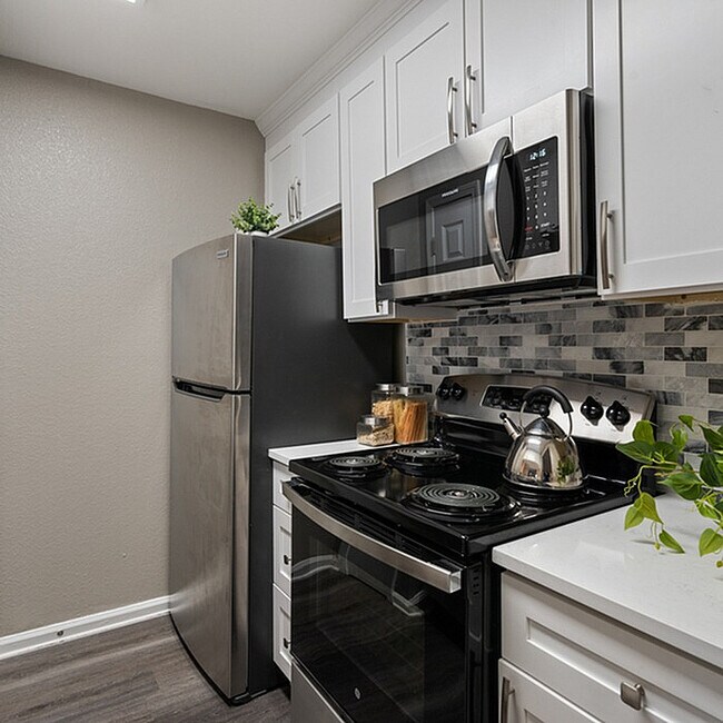 DSC_5090 - Central Pointe