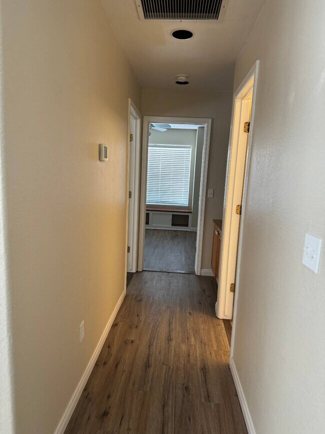 Building Photo - 5904 Alimar Dr