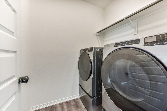 Building Photo - 21218 George Vancouver Ct