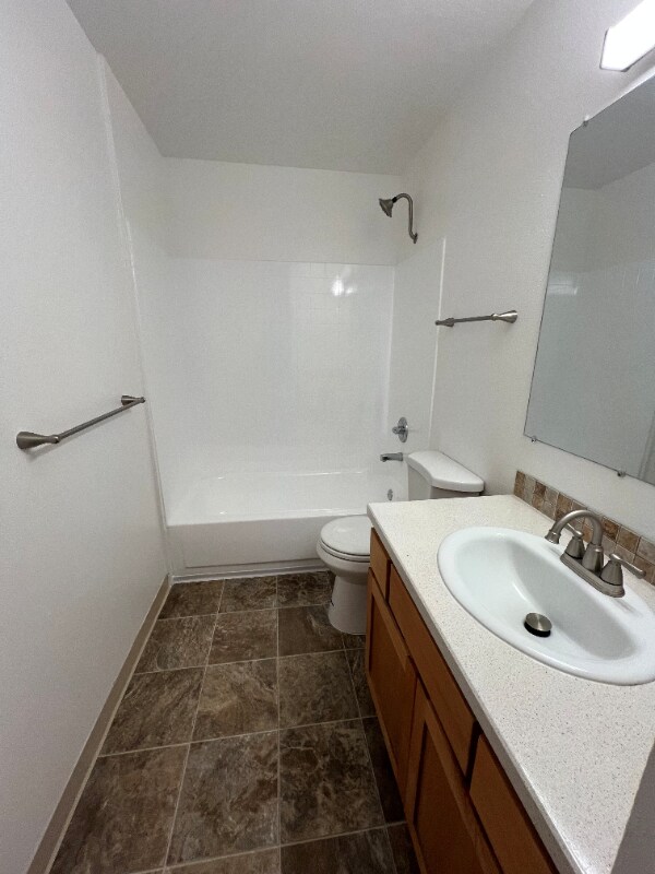 Building Photo - 17250 SW Heritage Ct