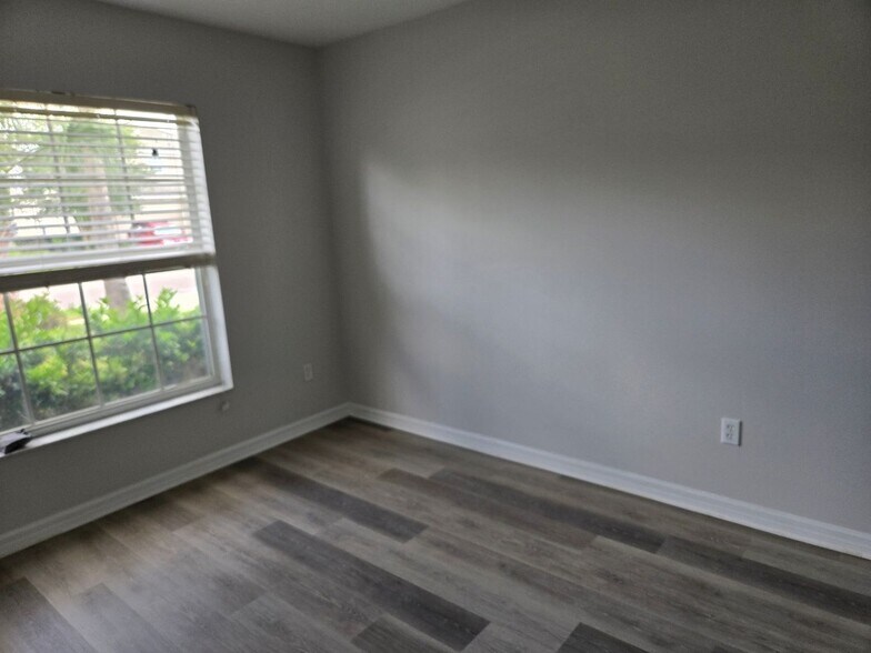 Building Photo - 136 Bella Rosa Cir