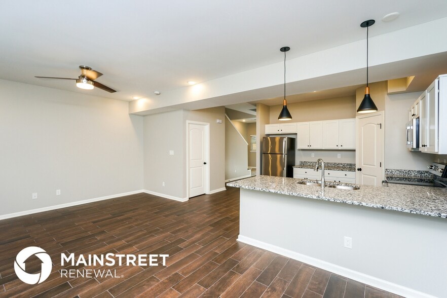 Building Photo - 2061 Paddle Wheel Dr