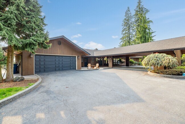 Building Photo - 20479 Comet Ln