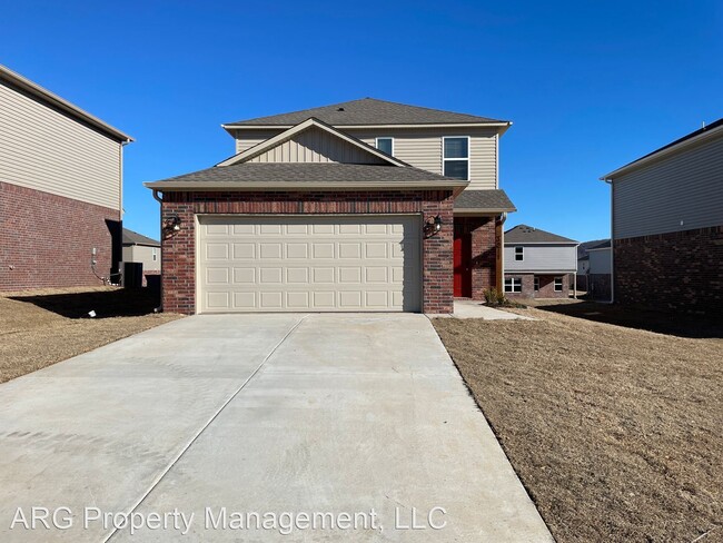 Building Photo - 3 br, 2.5 bath House - 3211 Red Tail Way