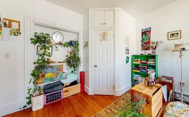 Building Photo - 65 Wyman St