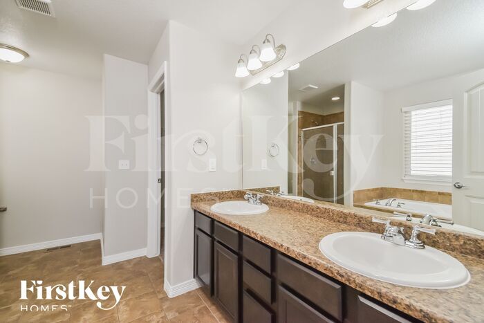 Building Photo - 7495 Araia Dr
