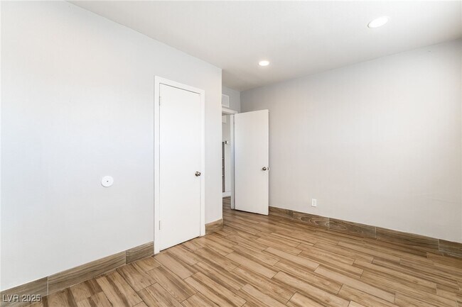 Building Photo - 1604 Ardmore St