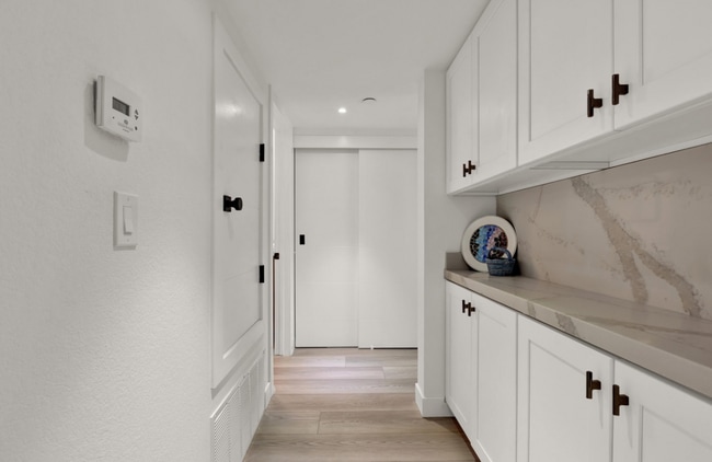 Building Photo - 750 State St