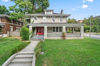 Building Photo - 196 N McNeil St