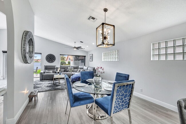 Building Photo - 7946 Sailing Shores Terrace