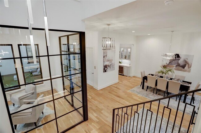 Building Photo - 2702 Westgrove Ln