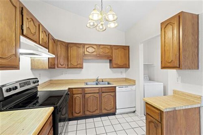 Building Photo - 4626 Larner St