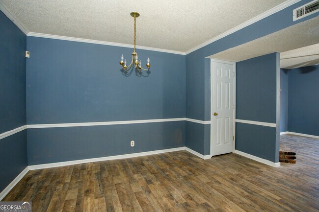 Building Photo - 4380 Barrington Pl