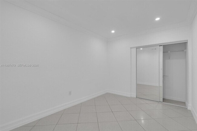 Building Photo - 201 SW 51st Ct