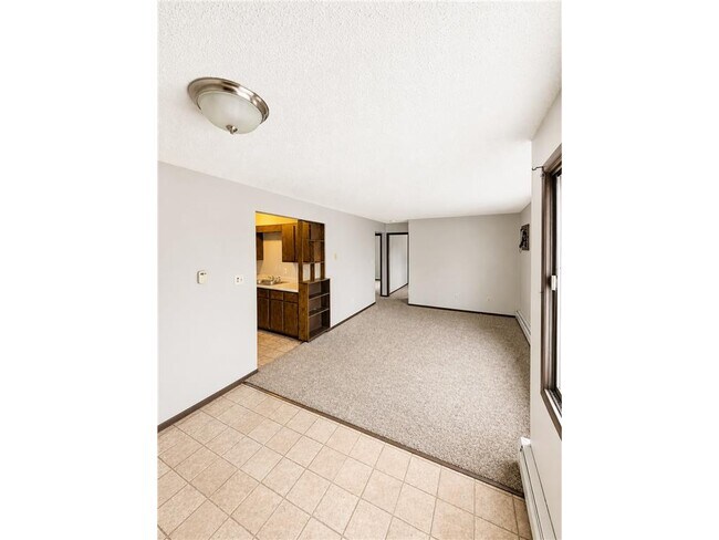 Building Photo - 761 S 9th St