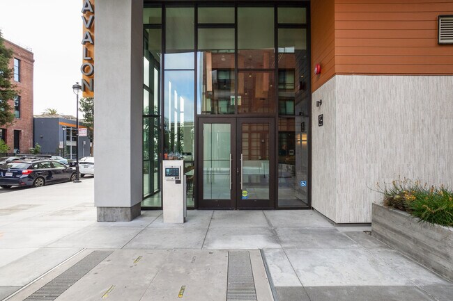 Building Photo - 800 Indiana St