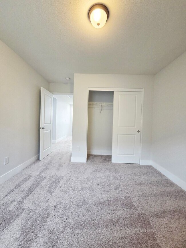 Building Photo - 5479 Bristol Grove Ln