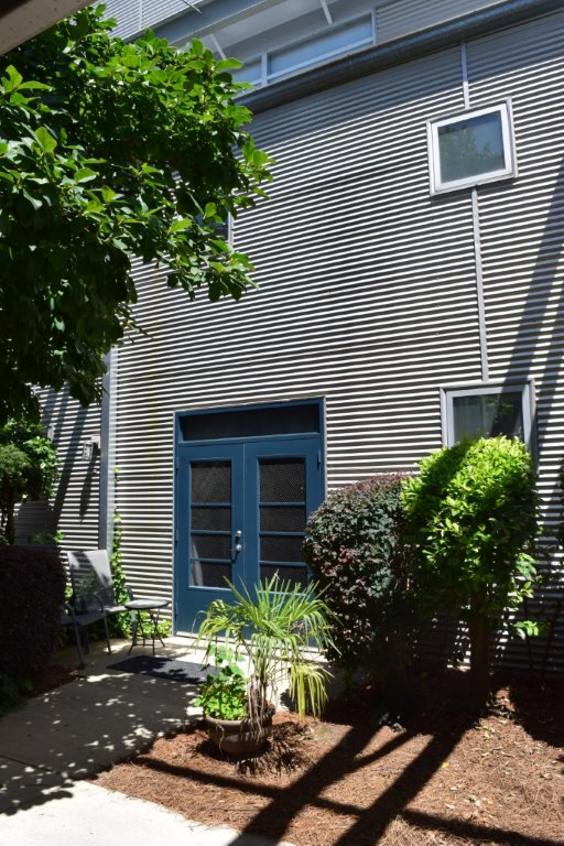 Back Patio - 400 Village Pky NE