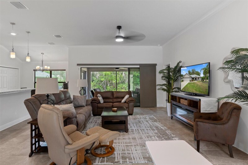 Building Photo - 2797 N Hythe Point