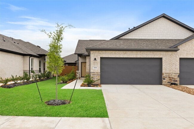 Building Photo - 2711 Sunrise Breeze Dr