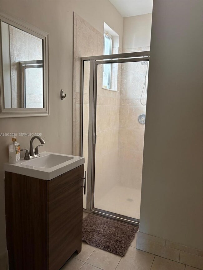 Building Photo - 6320 SW 163rd Pl