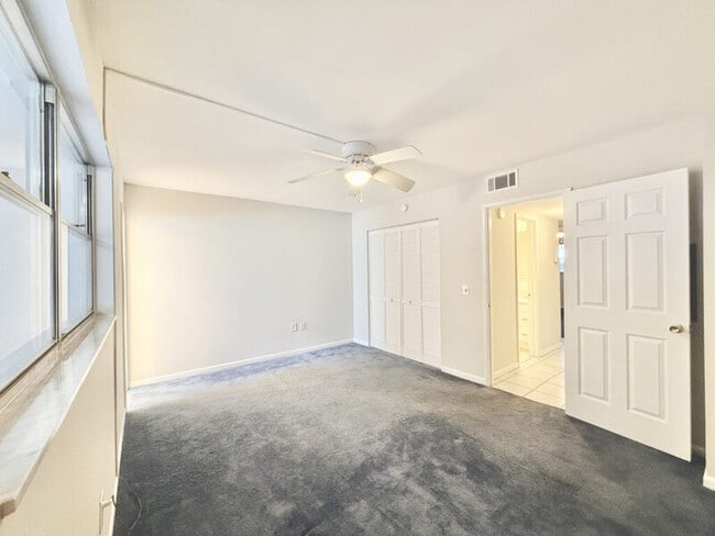 Building Photo - 911 Washington Ave SW