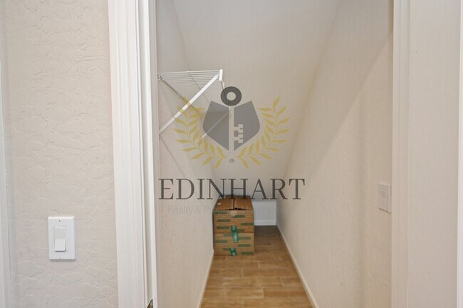 Building Photo - 231 Nabors Dr S